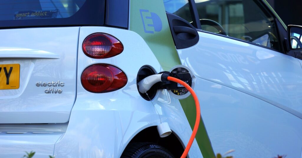 why are electric vehicles better for the environment